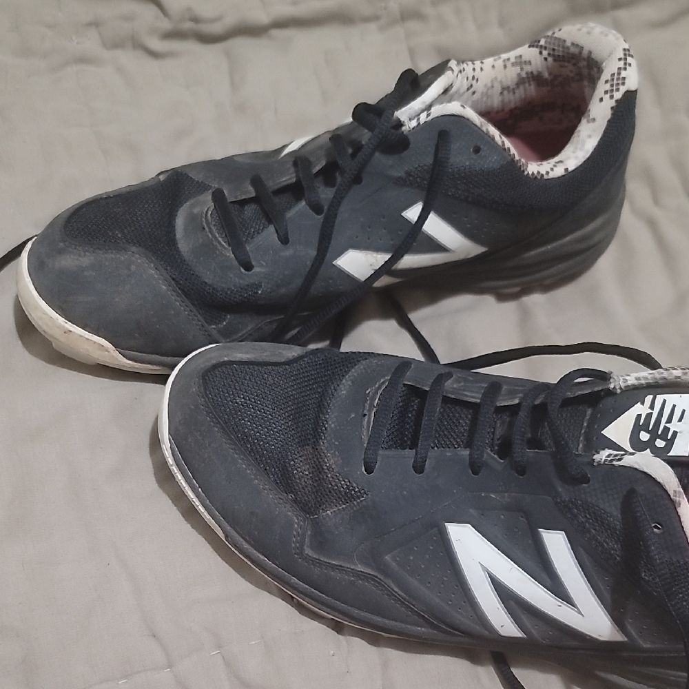 Men's New Balance Cleats - Picture 4 of 8